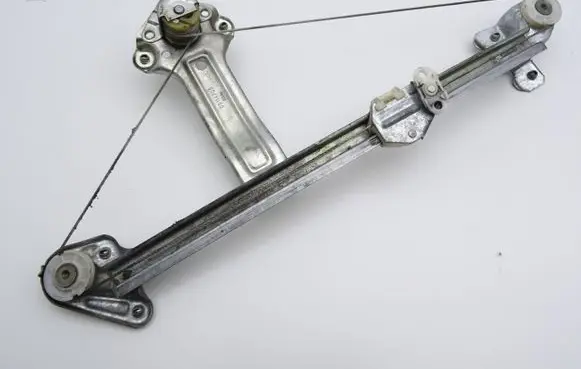 Opel Corsa C Rear door manual window regulator 09114705