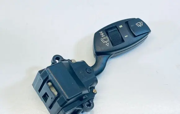 BMW 5 E60 E61 Wiper control stalk 6924106