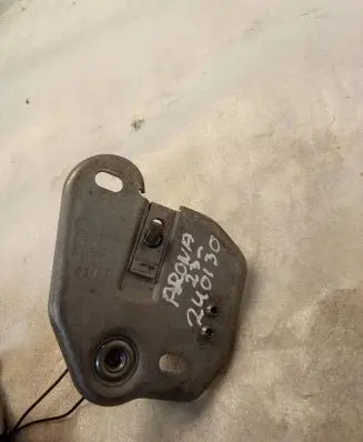 Seat Arona Engine bonnet/hood lock/latch loop/hook 565923185