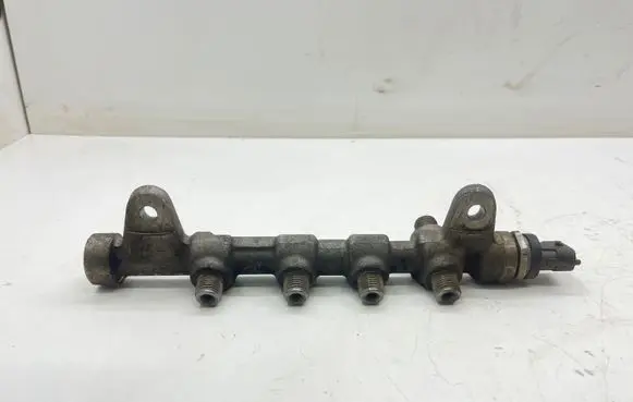Opel Insignia A Fuel main line pipe 55571177 0445214221
