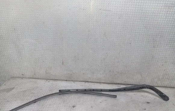 Peugeot 307 Windshield/front glass wiper blade 9656189380