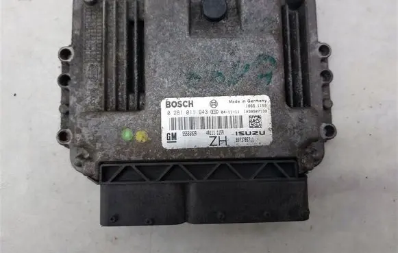 Opel Astra H Engine control unit/module 55556829