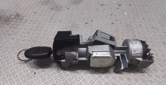 Ford C-MAX I Ignition lock 3M513F880AA