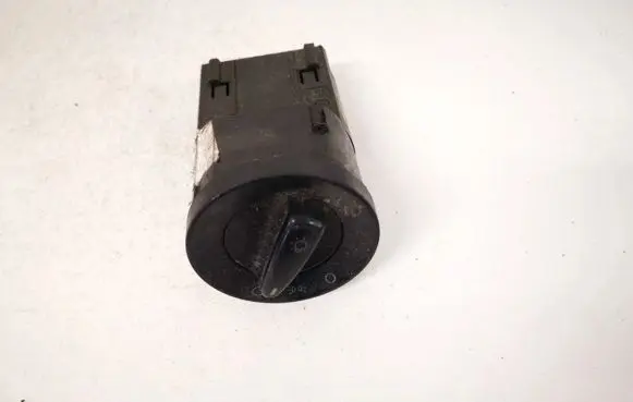 Volkswagen PASSAT B5 Light switch 1C0941531