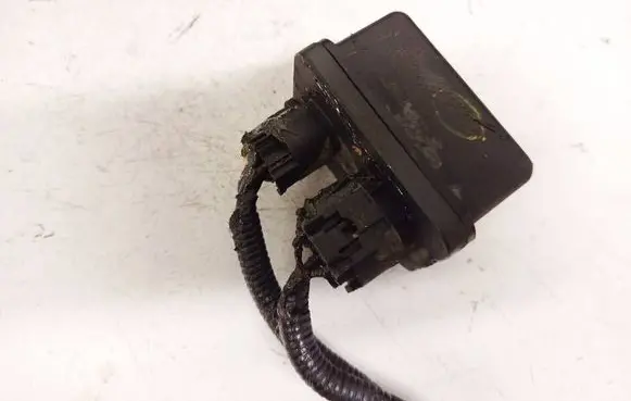 Glow plug pre-heat relay