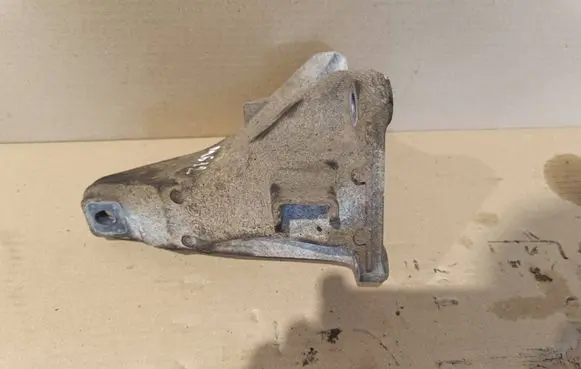 BMW X1 E84 Engine mounting bracket 6777064 13807410 ENAC46000