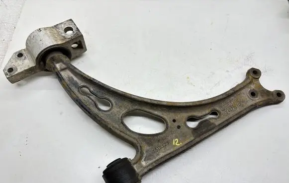 Volkswagen Touran I Front lower control arm/wishbone 1K0407153G
