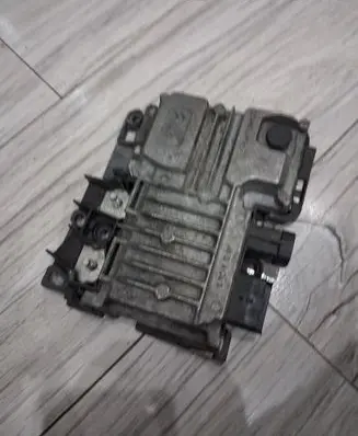 Citroen C3 Engine control unit/module ECU 9819596180