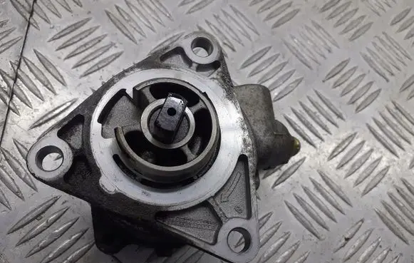 Alfa Romeo 147 Vacuum pump 46771105