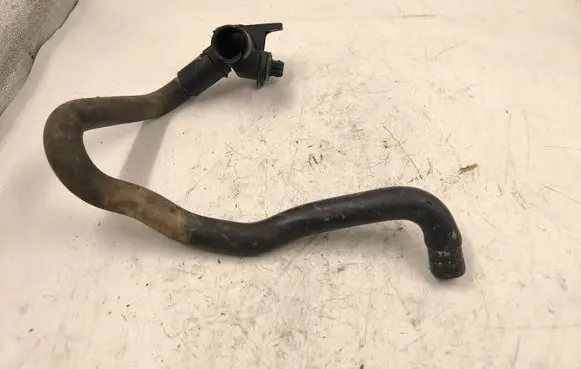 Audi A4 S4 B5 8D Engine coolant pipe/hose 357121140