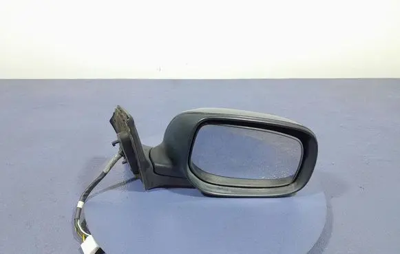 Toyota Avensis Verso Front door electric wing mirror 