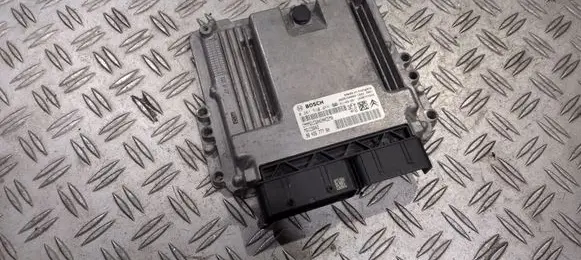 Peugeot 3008 II Engine control unit/module 9842677780 0261S104FH 9829159080