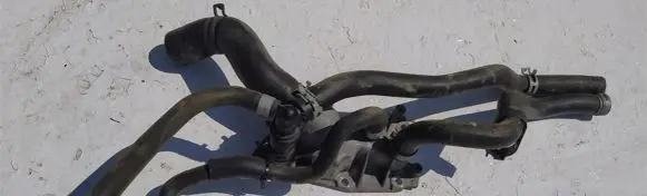 Thermostat/thermostat housing