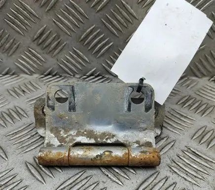 Mitsubishi L200 Tailgate/trunk/boot hinge MN136381