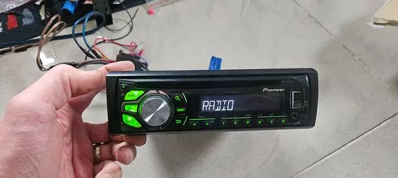 Toyota Auris 150 Radio/CD/DVD/GPS head unit DEH1600UBG PIONEER 10R040449