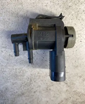 Volkswagen Phaeton Turbo solenoid valve 1J0906283C