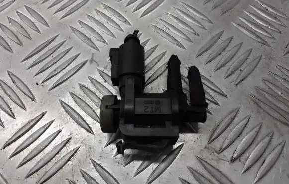Audi A4 S4 B6 8E 8H Vacuum valve 1J0906283C