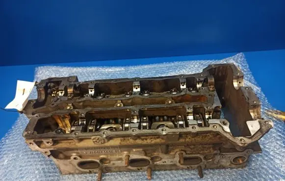 Mercedes-Benz E C207 W207 Engine head A6420100821 6420163601