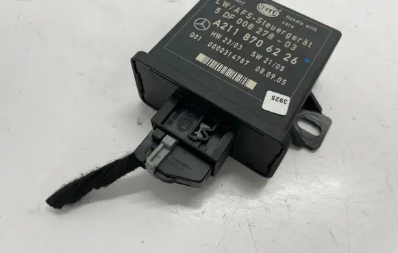 Mercedes-Benz R W251 Light module LCM A2118706226