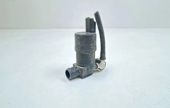 Renault Clio III Windscreen/windshield washer pump 681155 194414 246091