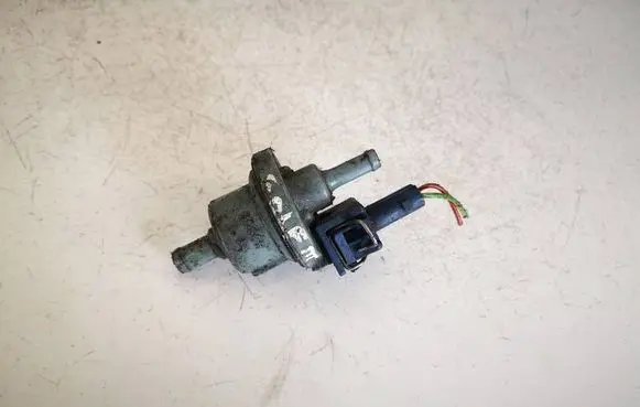 Volkswagen Golf III Valve vacuum 0280142155