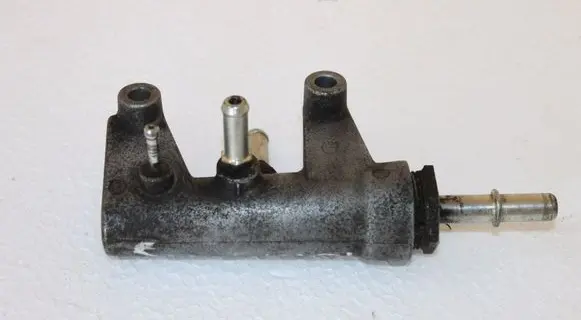 Saab 9-3 Ver2 Fuel pressure regulator 55193043