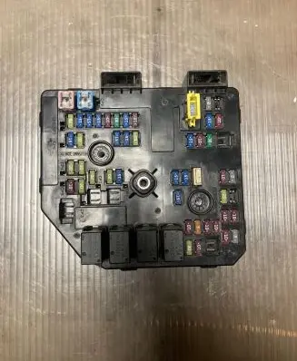 Opel Antara Fuse module 95137849 7849U 13D24