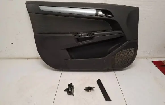 Opel Astra H Front door card panel trim 13153881