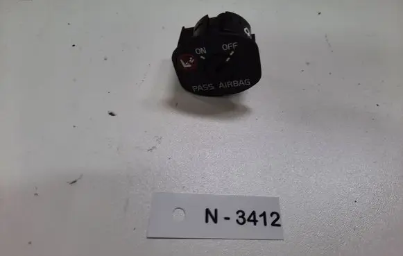 Volvo XC90 Passenger airbag on/off switch 30795215