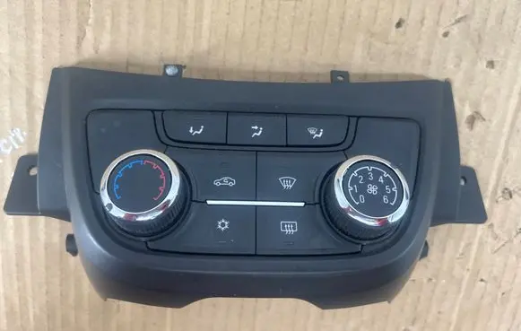 Opel Zafira C Climate control unit 39081561 0002331 A2C1134790001