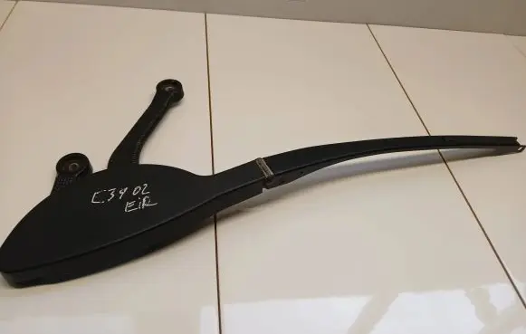 BMW 5 E39 Front wiper blade arm 8209880