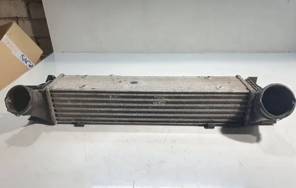 BMW 3 E90 E91 Intercooler radiator 7798788