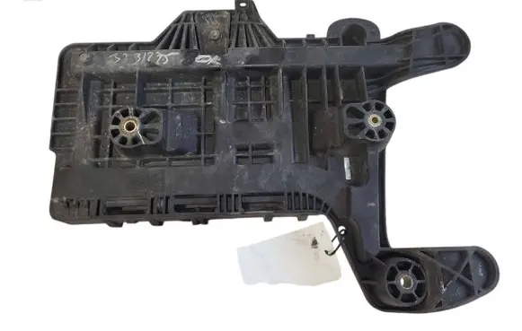 Volkswagen Golf V Battery tray 1KM915333