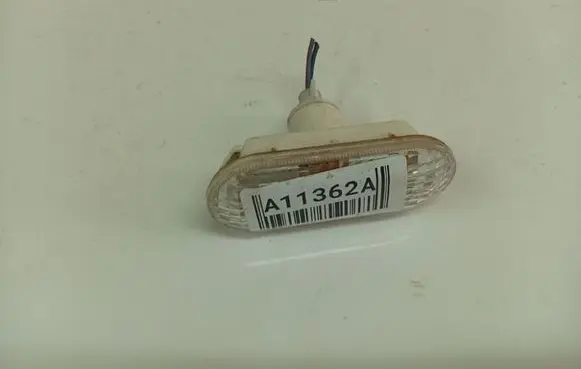 Ford Focus Front fender indicator light 4M5A13K309AA