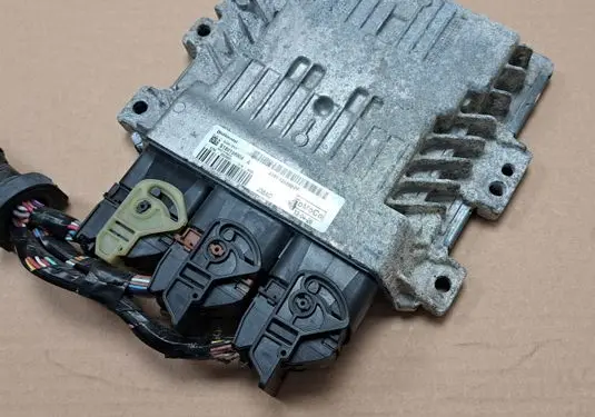 Mazda 3 II Engine control unit/module ECU AV6112A650PF S180138004A SID807EV
