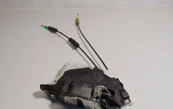 Toyota Prius (XW30) Front door lock