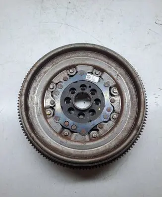 Volkswagen Golf VII Flywheel 06K105266AC 161118