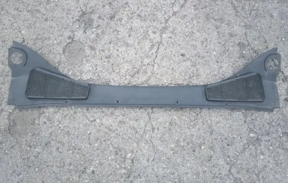 Ford Focus Wiper trim BM51A02216AF
