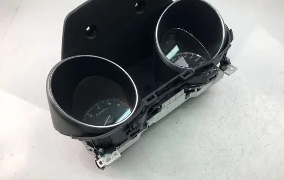Subaru Outback (BS) Speedometer (instrument cluster) A2C18475501