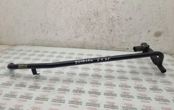 Volkswagen Touareg I Engine coolant pipe/hose 07Z121065N