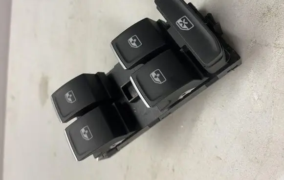 Skoda Octavia Mk3 (5E) Electric window control switch 5G0959857E