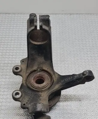 Ford Focus Front wheel hub spindle knuckle 3M513K170