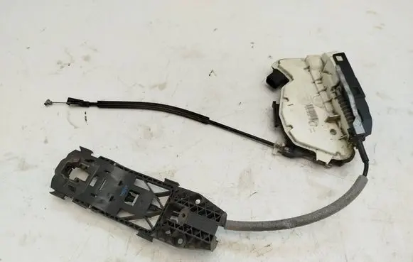 Skoda Fabia Mk2 (5J) Rear door lock 5N0839015D