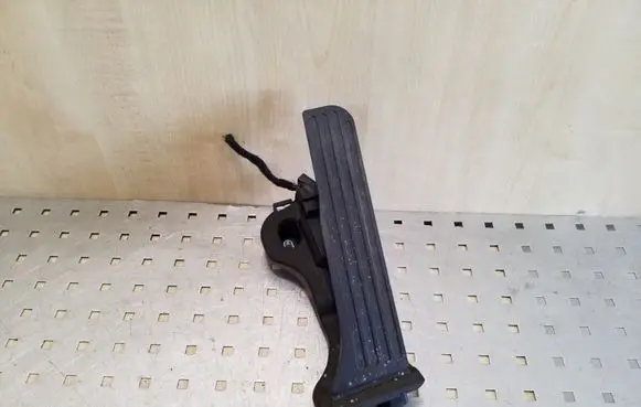 Audi A3 S3 A3 Sportback 8P Accelerator throttle pedal 1K1721503P