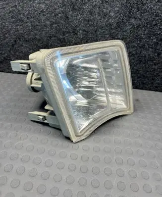 Toyota Prius (XW30) Front bumper turn signal 8151047020