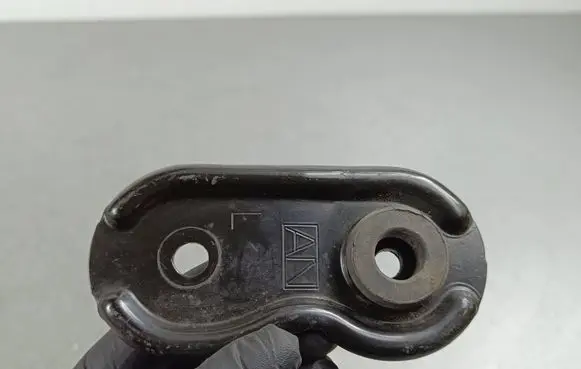 Subaru Outback (BT) Radiator mount bracket