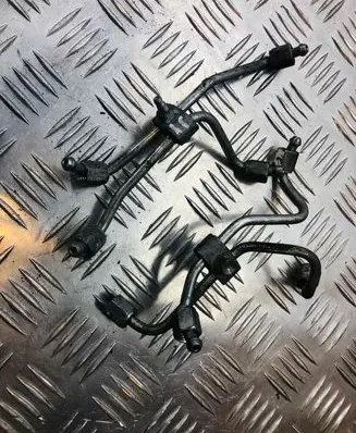Fuel injector supply line/pipe