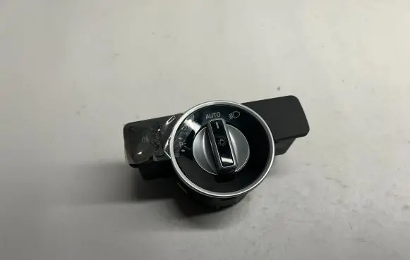 Mercedes-Benz CLA C117 X117 W117 Light switch A2129050551