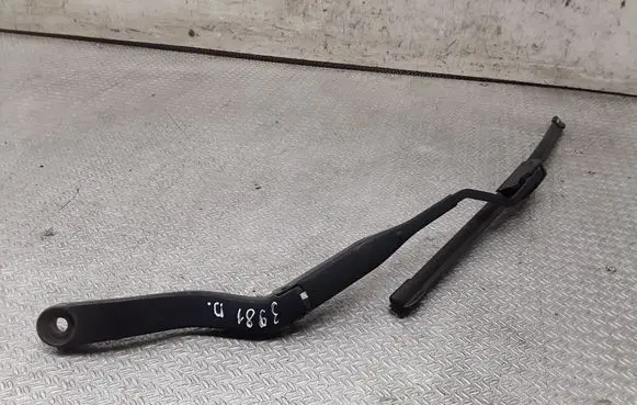 Dodge Nitro Windshield/front glass wiper blade 55157282AD