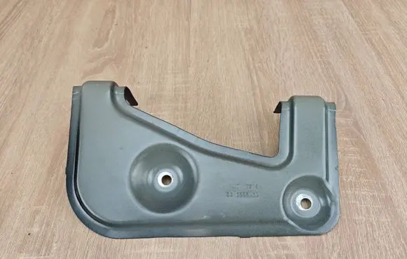 BMW X6 G06 Fender mounting bracket 7418220